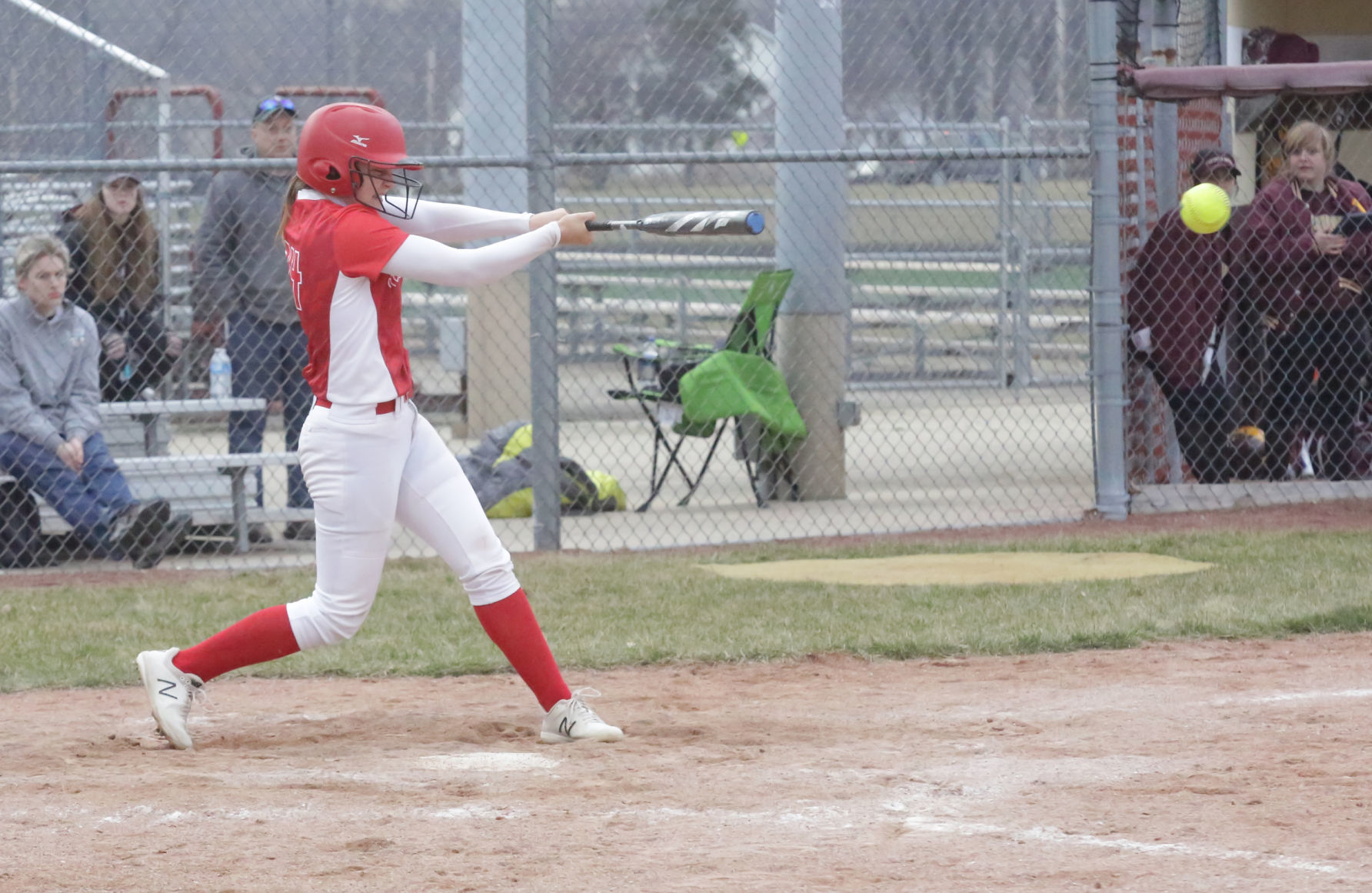 Gallery Bulldogs vs Trojans in softball